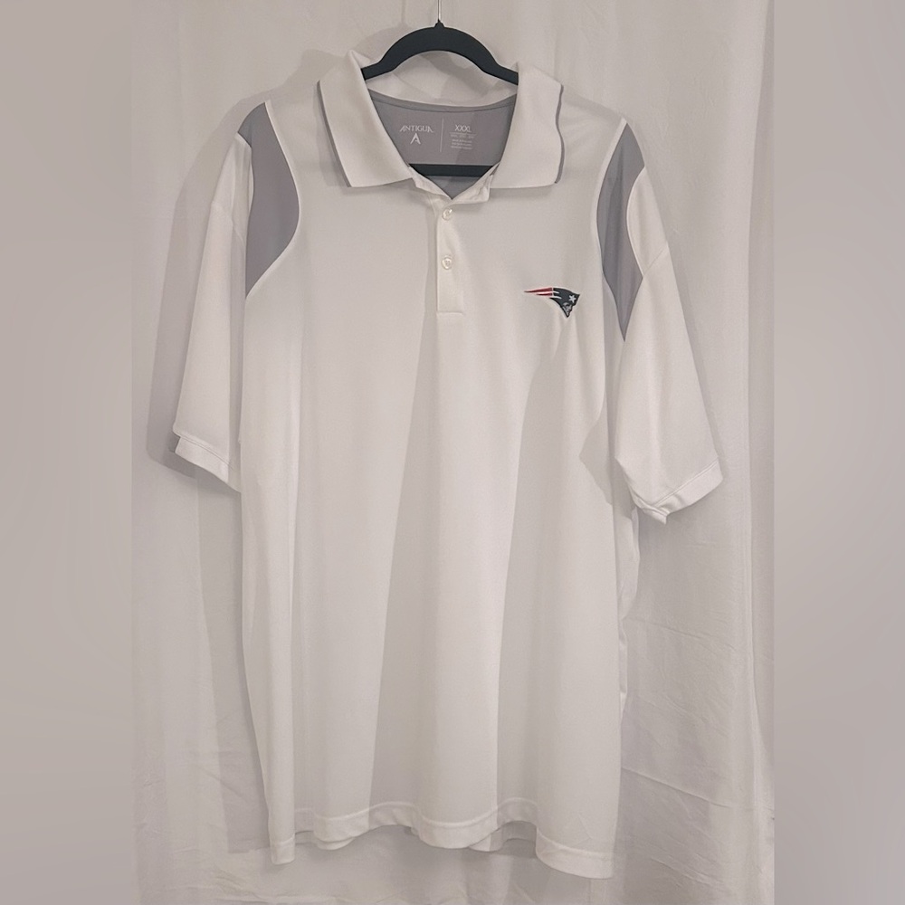 Men’s Antigua New England Patriots Polo.  Size XXXL.